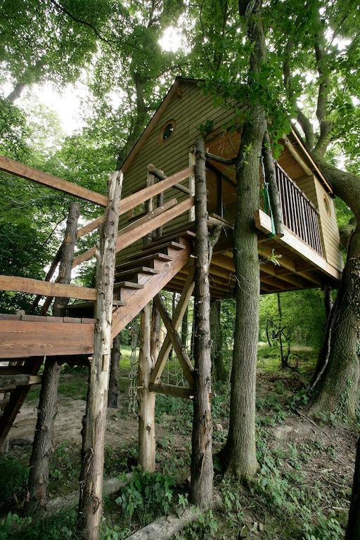La Cabane Aux Secrets - Au Milieu De Nulle Part Outines Rom bilde